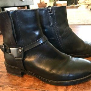Black leather Ecco ankle boots